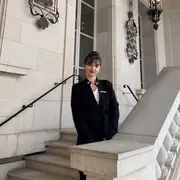 Magalí Brandariz: la primera mujer en liderar Les Clefs d’Or Argentina y referente de la hotelería de lujo