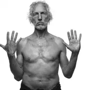 Boy Olmi estrena un unipersonal en el que habla de su vida.