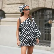 Polka dots: el estampado tendencia que adoran las celebrities y se vio en New York Fashion Week