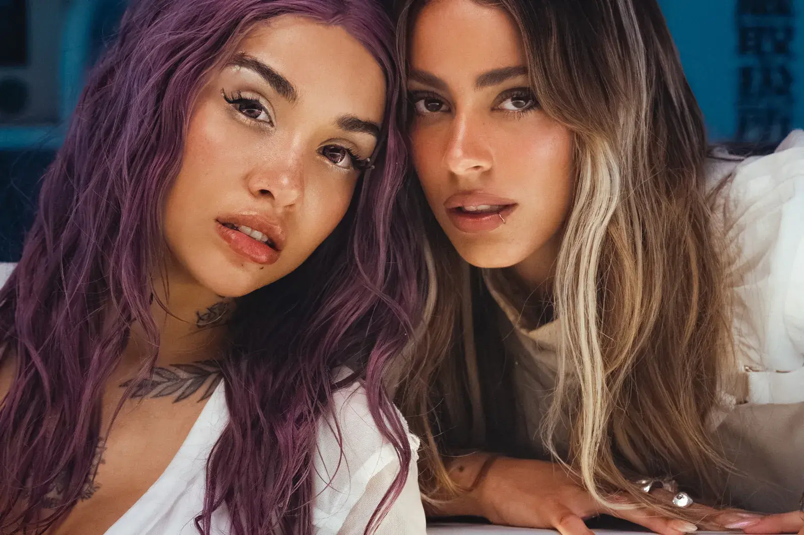 Foto de María Becerra y Tini Stoessel.