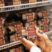 The Cheesecake Factory llegó a la Argentina y es furor: dónde queda y lista de precios.