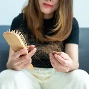 Alopecia: causas, tratamientos y avances científicos para frenar la caída del cabello, según una experta