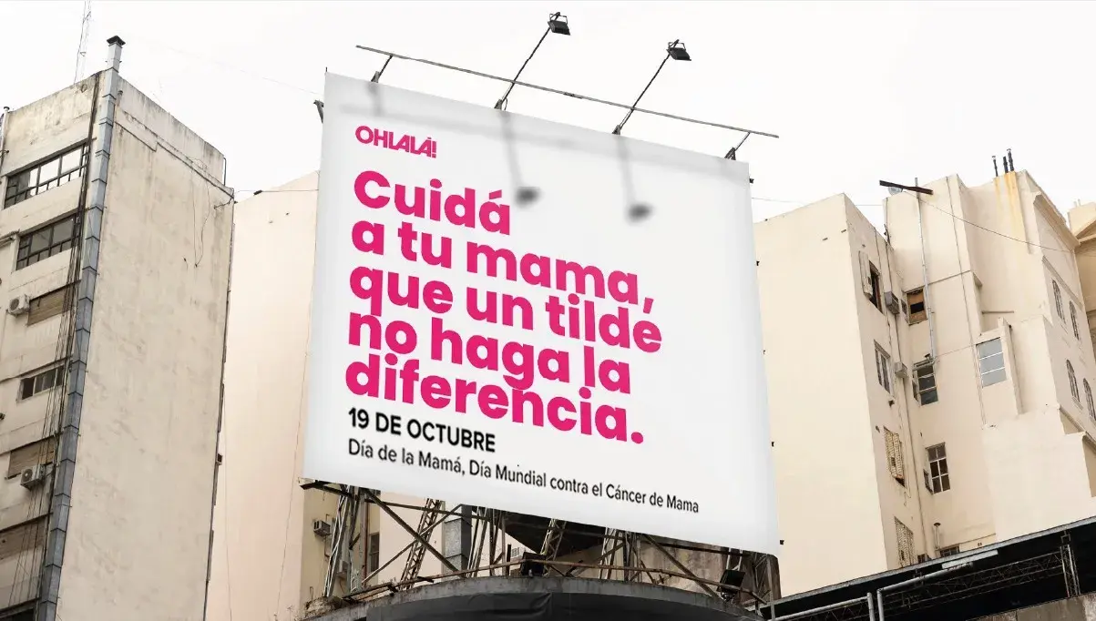 Cartel en vía pública