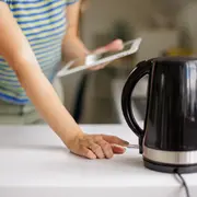 Foto de pava eléctrica.