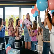 Gender reveal: ideas originales para descubrir el género de tu bebé.