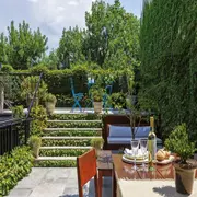 Cuando la sustentabilidad y el sosiego se encuentran, surge una solución preciosa para dividir espacios sin perder armonía: las paredes naturales.