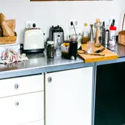 Imagen de cocina desordenada