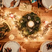 Ya podés pensar en Navidad: ideas simples para decorar la mesa este año