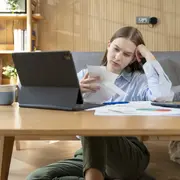 Lo tienen 7 de cada 10 argentinos: ¿qué es el estrés financiero y cómo nos está afectando la salud?