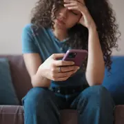 Por qué pedirle dietas a una IA puede aumentar el riesgo de trastornos alimentarios