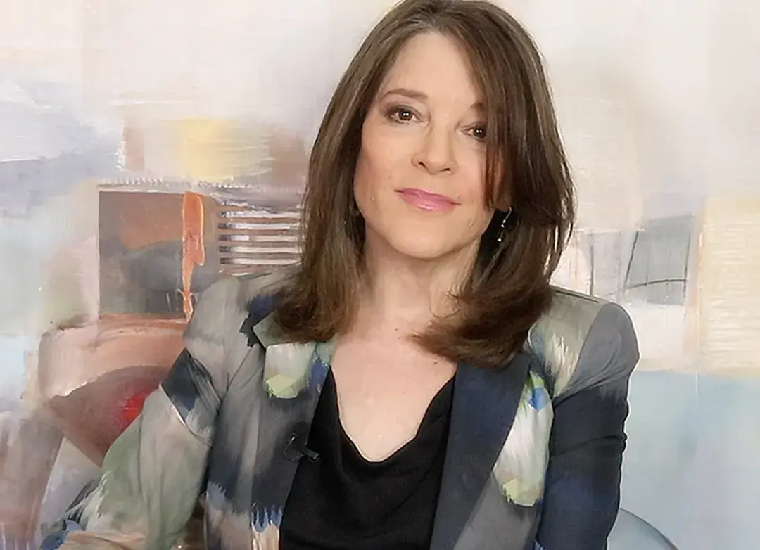 Marianne Williamson habla sobre el vínculo entre amor y el liderazgo cosciente