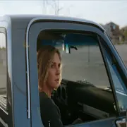 En Pluribus, la felicidad se contagia… pero pensar por uno mismo se vuelve peligroso