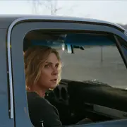 En Pluribus, la felicidad se contagia… pero pensar por uno mismo se vuelve peligroso