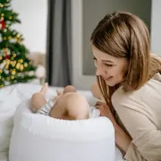 Navidad y posparto: cómo atravesar esta fecha sin estresarte de más.