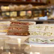 Adiós a los sánguches de miga de siempre: la versión tendencia esta Navidad