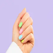 Uñas rubber de verano: 6 diseños llenos de color para tus uñas