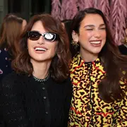 De Penélope Cruz a Dua Lipa: los looks de las celebrities en los primeros desfiles de París Fashion Week