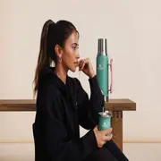 Antonela Roccuzzo, conocida no solo por ser la esposa de Lionel Messi sino también por su perfil como empresaria e influencer, continúa expandiendo su presencia en el mundo de los negocios.