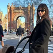 Úrsula Corberó y Chino Darín atraviesan uno de los momentos más felices de sus vidas tras la llegada de su primer hijo, Dante, nacido el pasado 9 de febrero en Barcelona.