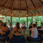 Wellness clubs: la nueva tendencia en bienestar integral que combina cuerpo, mente y comunidad