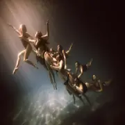 La serie de fotografías premiadas que realizó Delfina Pignatiello expone poéticamente la relación entre las nadadoras.