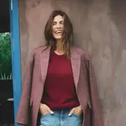 , Juliana Awada vuelve a marcar tendencia con un outfit invernal que combina básicos atemporales con una sofisticación silenciosa, de esas que no necesitan esfuerzo para destacarse.