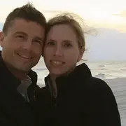 Carroll Weisman fue homenajeada con el nombre de un cráter lunar.