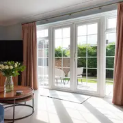 Adiós a las cortinas: 3 ideas originales para renovar tus ventanas con estilo