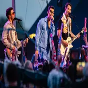 Shows internacionales, teatro, arte, cine y festivales para cortar la rutina en mayo