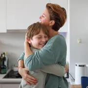 ¿Cómo acompañar a los adolescentes? Una guía de lecturas para criar en esta etapa.