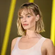 Soldiercore: la tendencia militar que conquistó a Margot Robbie en Londres