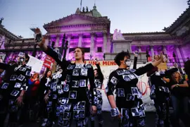 Este viernes 7 de junio se conmemora un nuevo Ni Una Menos por séptimo año consecutivo; habrá movilizaciones en todo el país para luchar contra los femicidios y las desigualdades de género
FOTO: FABIAN MARELLI