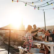 De una fiesta con todos tus conocidos a un encuentro casero con los más queridos, cuál es el festejo ideal para cada signo