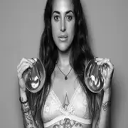 Enfermedad de implantes mamarios.