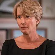 Emma Thompson en la película Luck