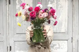 Consejos para decorar con flores y cómo elegir las ideales para cada época del año.