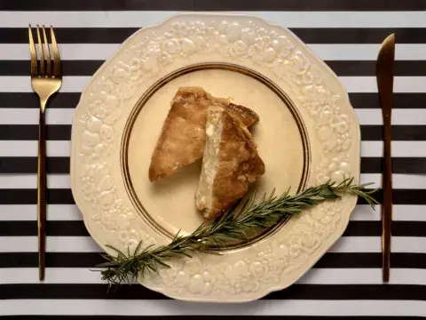 Mozzarella a la napoletana Mozzarella a la napoletana