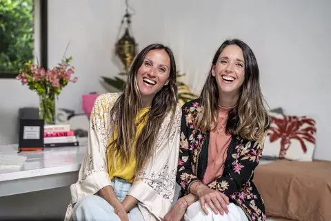 Felicitas y manuela son amigas desde la primaria, en 2020 decidieron crear Fashion Makers juntas