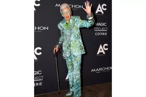 @iris.apfel @iris.apfel