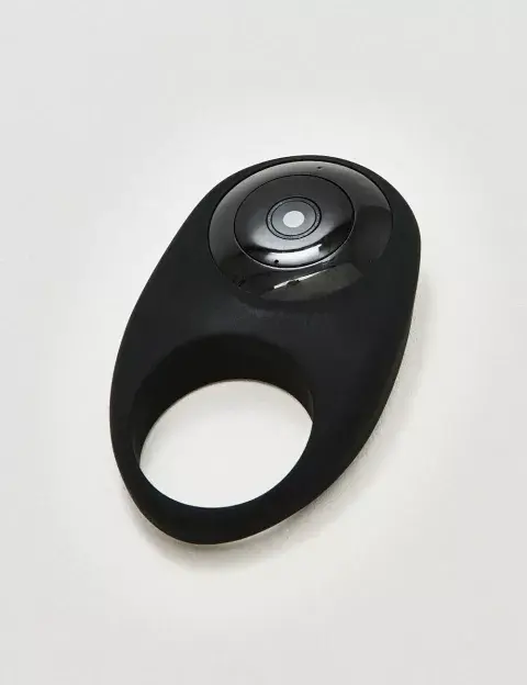 The Cock Cam es un sextoy para el pene. The Cock Cam es un sextoy para el pene.