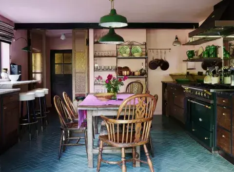La cocina de la casa de campo de Sienna Miller La cocina de la casa de campo de Sienna Miller