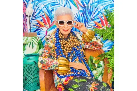 @iris.apfel. @iris.apfel.