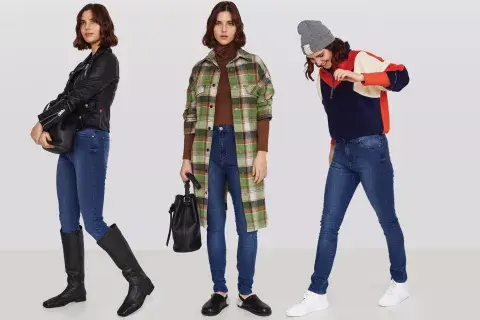 Jean (Rapsodia). LOOK 1: Chaqueta (Levi’s), top de ecocuero (The New Black), botas altas (Regina Margherita), cartera (Mercia). LOOK 2: Camisaco XL (Mila Kartei), polera (A Core Collection), zueco con pelo (Camelia), cartera (Mercia). LOOK 3: Gorro de punto  (Guillermina Regalado), polera (The New Black), buzo polar (The New Black), zapatillas (Camelia).
