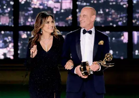 Olivia, Elliot y el beso que no fue. Olivia, Elliot y el beso que no fue.