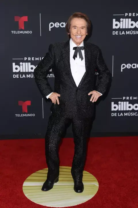 El cantante Raphael, en la alfombra roja de los Billboard Latinos El cantante Raphael, en la alfombra roja de los Billboard Latinos