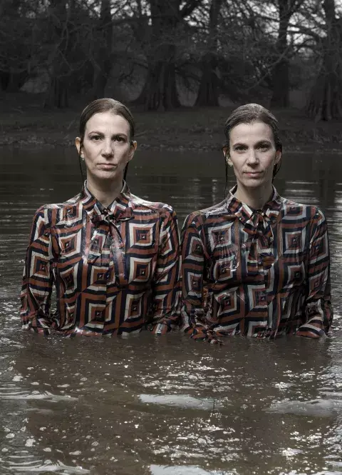 Lo que el río hace, una obra de las hermanas Marull Lo que el río hace, una obra de las hermanas Marull