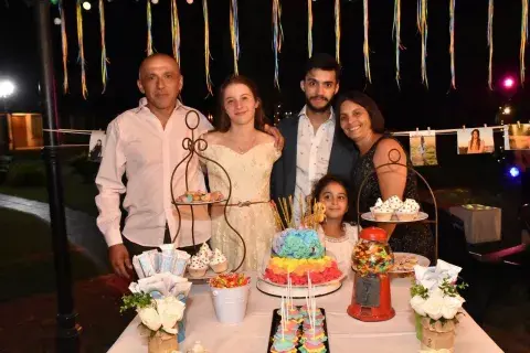 Daniel y Karina, los padres de Valentina, Gerónimo y Catalina Daniel y Karina, los padres de Valentina, Gerónimo y Catalina