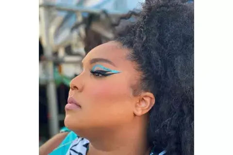 Lizzo. Lizzo.