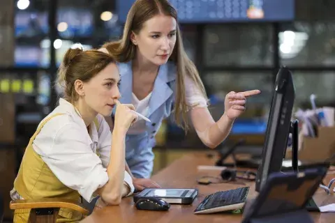 El propósito del feedback no es decirle al otro lo que le falta, sino ayudarlo a entender cuáles son sus sus fortalezas El propósito del feedback no es decirle al otro lo que le falta, sino ayudarlo a entender cuáles son sus sus fortalezas