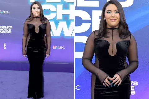 Emily Uribe. Emily Uribe.